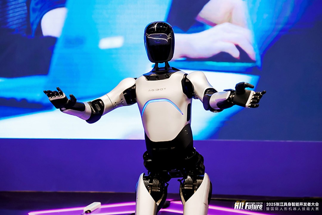 bbin寶盈遠(yuǎn)征A2成全球首個(gè)同時(shí)擁有中美歐認(rèn)證的人形機(jī)器人