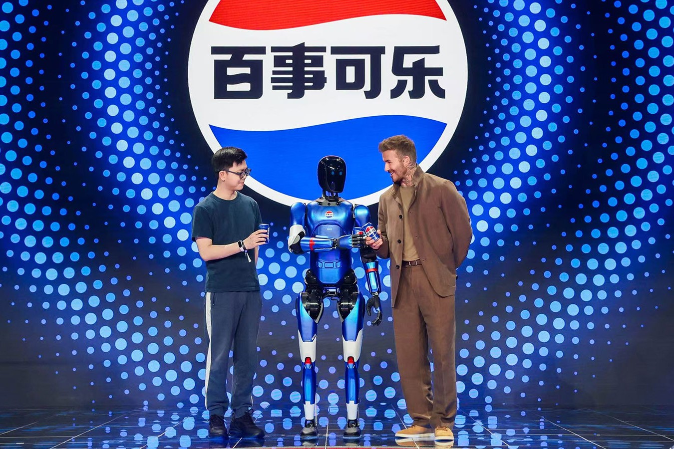 bbin寶盈機(jī)器人攜手百事中國(guó)共創(chuàng)“百事藍(lán)寶” 共燃渴望新章